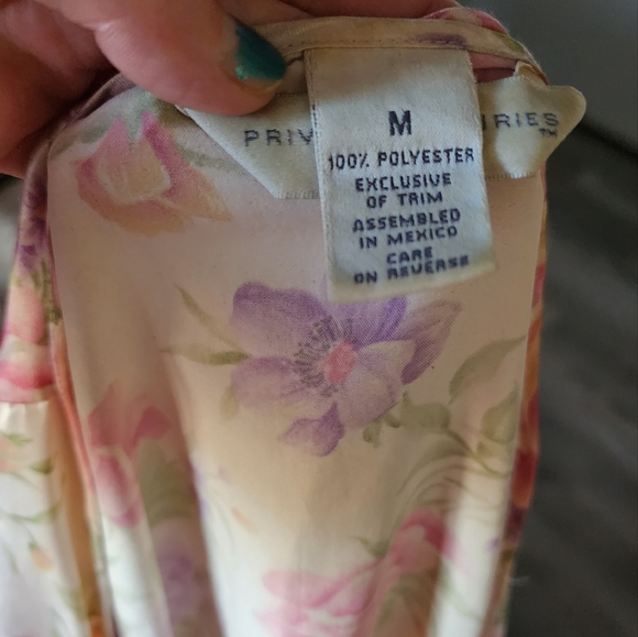 Private Luxuries Robe - Picture 3 of 3